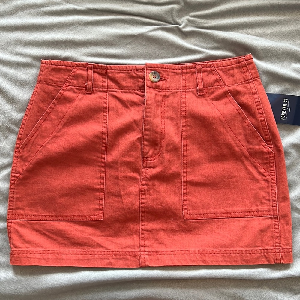 FOREVER 21 SIZE MEDIUM MINI SKIRT